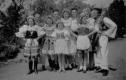 Rychnovek, kácení máje, Česká beseda, tanečníci, 195x