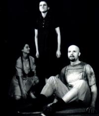 Praha, DIVADLO (bez záruky), Rodinné album, CP FEMAD Libice nad Cidlinou 2000