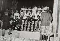 Nový Bydžov, Jirásek, Fotografie, Jak přišla basa do nebe, 1957