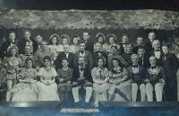 Přední Lhota, Spolek divadelních ochotníků, skupinové foto z nezjištěné hry