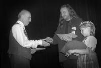 Vysoké nad Jizerou, Kurz praktické režie IPOS-ARTAMA Praha, slavnostní vyřazení absolventů, 2002