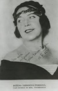 Pchery, Občanská beseda, Božena Durasová-Štursová, 1930