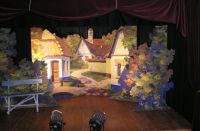 Mariánská Týnice, výstava 2006, jeviště kulisy Máca.