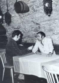 Valašské Meziříčí,  Vladimír Justl a redaktor Hruška