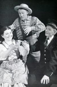 Praha-Kobylisy, Lidové divadlo, nezjištěná hra, 194x