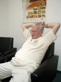 CÍSAŘ, Jan, prof. PhDr. CSc., CP Jiráskův Hronov 2002