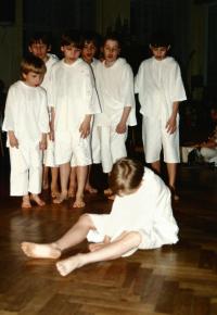 Ostrov, DDS ZUŠ  HOP-HOP, Obrazy ze života acylpyrínků, CP Dětská scéna Ústí n. Orl. 1996