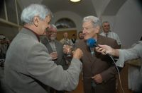 Miletín, muzeum, vernisáž 2006, přípitek,Hýbner,Černý