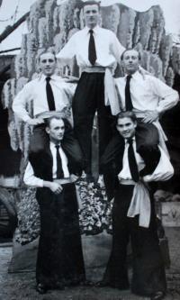 Praha-Kobylisy, Lidové divadlo, V našem kostelíčku, 1937