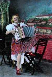 Praha-Kobylisy, Lidové divadlo, Tonča komediantka, 1942