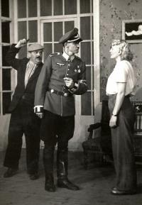 Praha-Kobylisy, Lidové divadlo, Poslední zvonění - Honba za sádlem, 1949