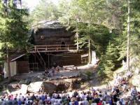 Kytlice, Lesní divadlo Mlýny, pohled na obnovené jeviště, 2003