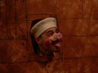 Praha-Lhotka, Extrém, Prasátka a vlk