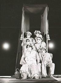 52.JH, Zeleneč, Z divadlo pri DO SZM, Guy de Maupassant. Guľôčka