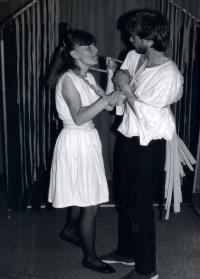 Ostrov, Minidiv, Pohádka na modré niti, CP FEMAD Libice n. Cidl. 1991