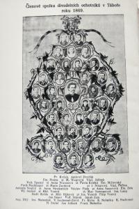 Tábor, Spolek div. ochotníků, tablo členů spolku v roce 1869, Pamětní spis 1857–1927