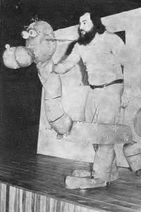 Loket, Divadlo na podlaze, Rozmazlený drak, 1983