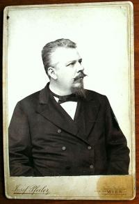 Beroun, Hojka Emanuel, dlouholetý ředitel SDO, portrét /další viz Alba/