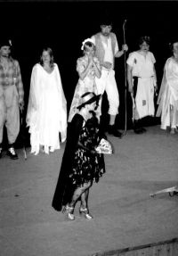 Uhl. Janovice, Uhlíř, Lada, Hrbáčová: Rozpustilá princezna a sedm loupežníků, 2002