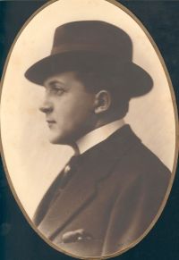 Hradec Králové, Klicpera, Ladislav Paul, herec a režisér, 1919