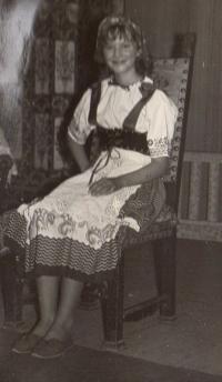 Bílá Třemešná, školní soubor, Popelka, 1969
