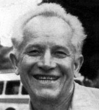 Josef Vavřička, do poloviny 60. let metodik východočeského KKS, režisér souboru MAJ Hronov, 1969