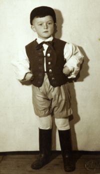 Vejprnice, z ochotnického představení, s. a.