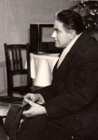 Bílá Třemešná, Osvětová beseda, Příliš štědrý večer