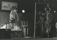 Praha-Holešovice, Bubny, Divadelní studio Jelo, Přeměna - wie hatte sich die Schwester denn so schnell angezogen, JH 1989