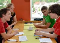 Svitavy, CP Dětská scéna, diskuse lektorů s vedoucími souborů, 2012