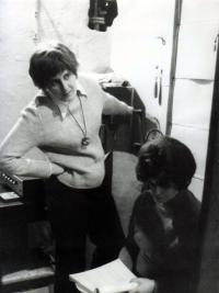 Praha, Máj, Magdalena Mikešová a Jana Maršáková, 2. pol. 70. let 20. stol.