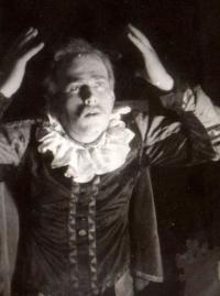 Bílá Třemešná, Komenský, Strakonický dudák, 1947