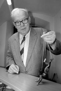 Bušina Jiří, Boskovice, byl ke svým 80. narozeninám oceněn Zlatým harlekýnem.