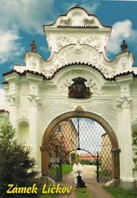 Zámek Líčkov, vstupní brána