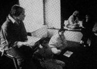 Milada Mašatová vedla v Kaplici 1989 seminář pro vedoucí dětských loutkářských kolektivů