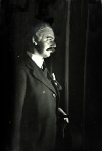 Pečky, Tyl, Bruck contra Spitz, 1932