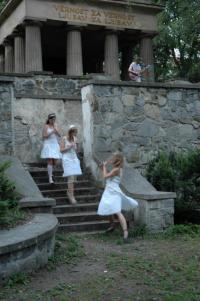 Olomouc, Divadlo na cucky, Hra na život