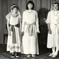 Horní Stakory, Osvětová beseda, Princezna se zlatou hvězdou na čele, 1968-1975