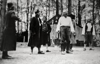 PAUKERT, Tomáš, Furianti sobě aneb Ochotnický příběh z Libčan na Hradecku, 2014, s. 53