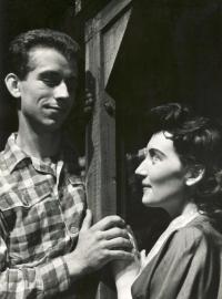 Hronov, MAJ, K domovu se dívej anděle, 1959