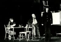 Hrádek nad Nisou, Divadelní soubor KRUH 110 Domu kultury, Ostře sledované vlaky, JH 1983