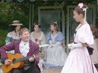 Ratibořice, Oživlé postavy z Babičky Boženy Němcové, 2004, u paní hraběnky