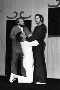 Chocerady, Posázaví, Tři v tom, 1981