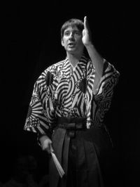 Nagomi kjógenkai ČR, Malé divadlo kjógenu, Mnich, kostra a její obal Zloděj tomelů Papouškování, 2005