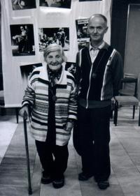 Rakovník, Ludmila Sovová se synem, CP Popelka 1995