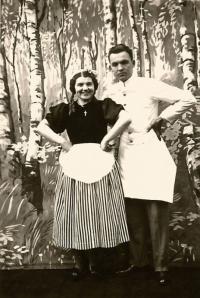 Praha-Kobylisy, Lidové divadlo, Taneček panny Márinky, 1937