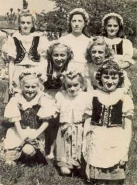 Běšiny, divadelní ochotníci, s. a.