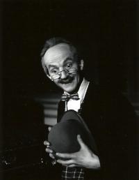 Praha-Kobylisy, Lidové divadlo, Svátek věřitelů, 1938