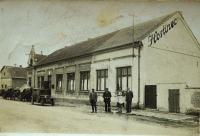 Přední Lhota, majitelé hostince U Jorů, v němž působil Spolek divadelních ochotníků