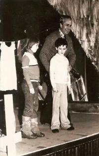 Český Brod, Tyl, Anděl, čert a Mikuláš naděluje s pohádkou, 1969